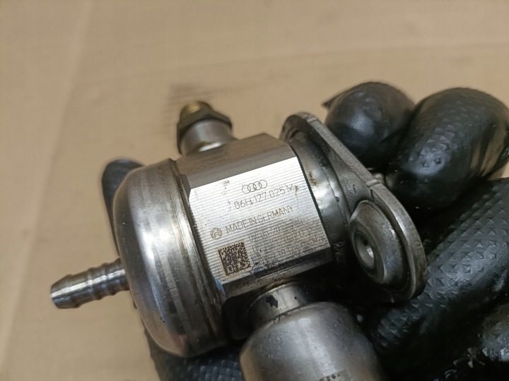 Volkswagen OE 06H127025M топливный насос, фото 2