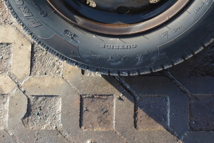 Dacia Sandero I Диски 15'' 4X100 шины всесезонные 185/65R15, фото 6