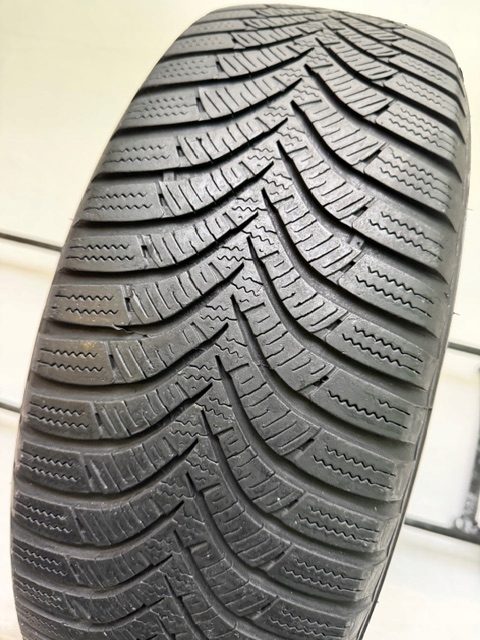 Шина зимняя Hankook Winter i*cept RS2 W452 195/65R15 91 H сцепление на снегу (3PMSF), фото 2