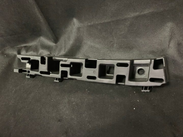 Tesla X крепление молдинга стойки C RH 1059189-00-A, фото 2