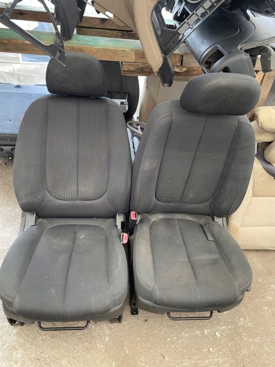 Kia Carens III сиденья, фото 1