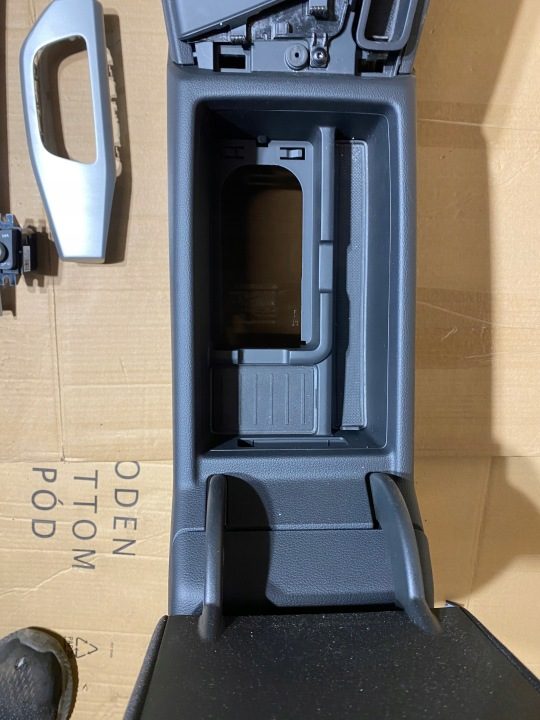 ПОДЛОКОТНИК ЦЕНТРАЛЬНЫЙ ТОННЕЛЬ ПАНЕЛЬ USB AUDI A4 B9 8W A5 F5 EU, фото 3