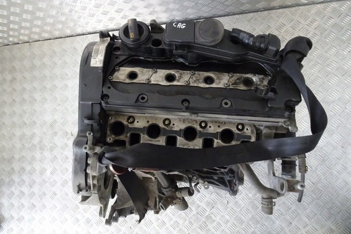 AUDI A4 B8 2.0 TDI - ДВИГАТЕЛЬ CAG, фото 2