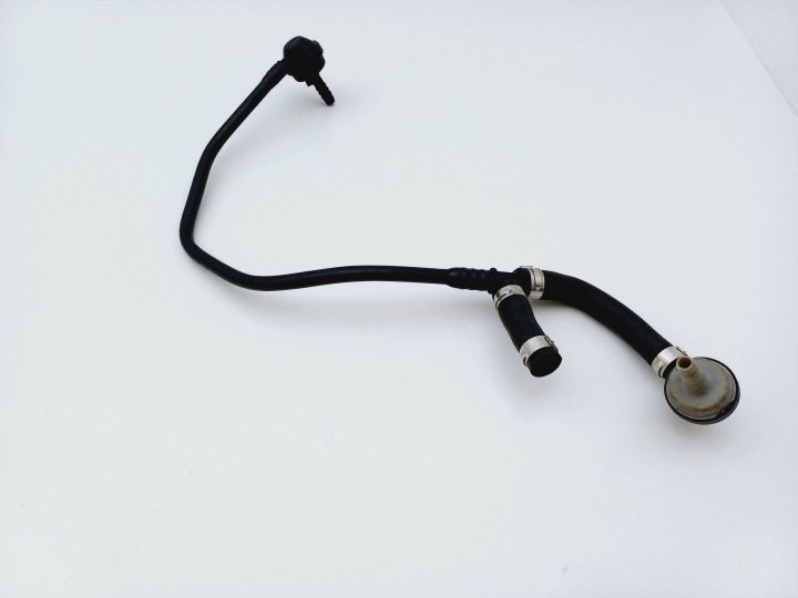 ШЛАНГ ВАКУУМА VW PASSAT B5 06B133241 / 058905291B NR136, фото 1