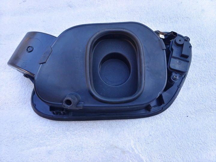 VW ID5 ID.5 лючок горловины бензобака 11A809857E, фото 2