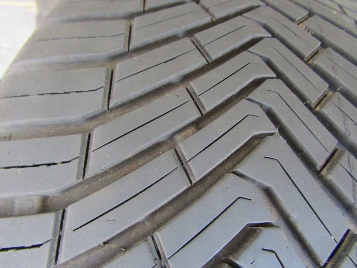 Шина всесезонная Continental AllSeasonContact 2 245/45R18 100 Y, фото 2