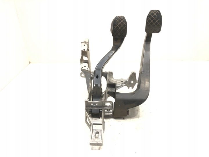 ПЕДАЛИ AUDI A4 B6 00-05 8E1721117A 1.9 130 л.с., фото 1