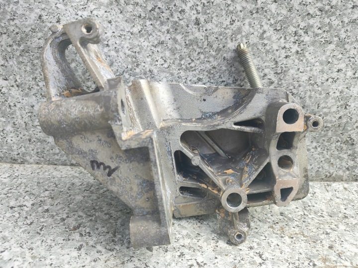 Ford OE 8A6G6F001DC кронштейн двигателя, фото 3