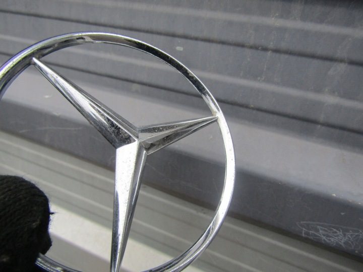 1 MERCEDES W124 СЕДАН ЗВЕЗДА ЗНАЧОК ЛОГОТИП MERCEDES НА КРЫШКУ ЗАДНИЙ, фото 2