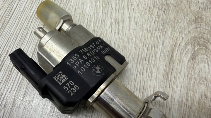 ТОПЛИВНАЯ ФОРСУНКА БЕНЗИН BMW E87 E88 E90 E92 E60 F10 PAK22/323WZ, фото 4
