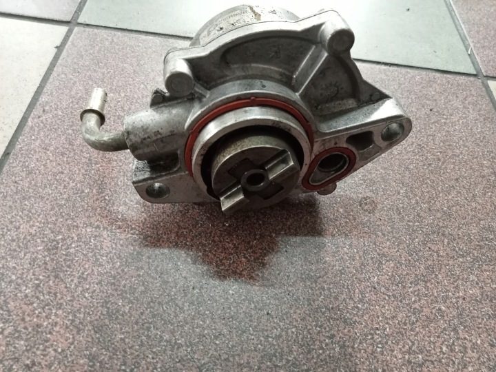 Насос вакуумный 1.4 16v VTi Citroen C3 C4 Peugeot 207 308, фото 2