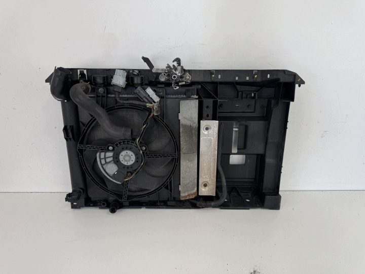 Передняя панель радиатор вентилятор комплект Citroen C2 1.4 8v 9682449580, фото 3