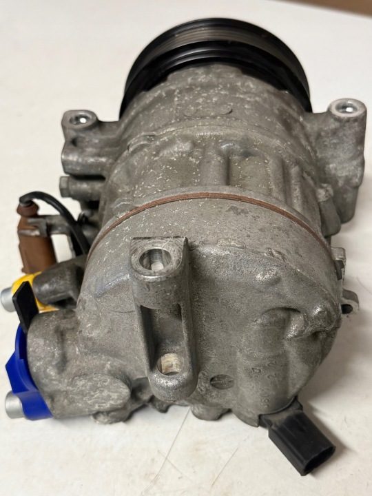 Компрессор кондиционера Audi A4 B8 8T0260805F, фото 8