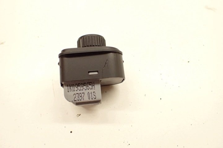 ПЕРЕКЛЮЧАТЕЛЬ РЕГУЛИРОВКИ ЗЕРКАЛ VW GOLF V УНИВЕРСАЛ 5D 03-09R 1K0959565H, фото 3