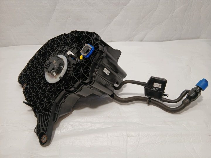 AUDI A4 B9 РЕСТАЙЛИНГ БАК ADBLUE 8W0131878BN 8W0131969K, фото 4