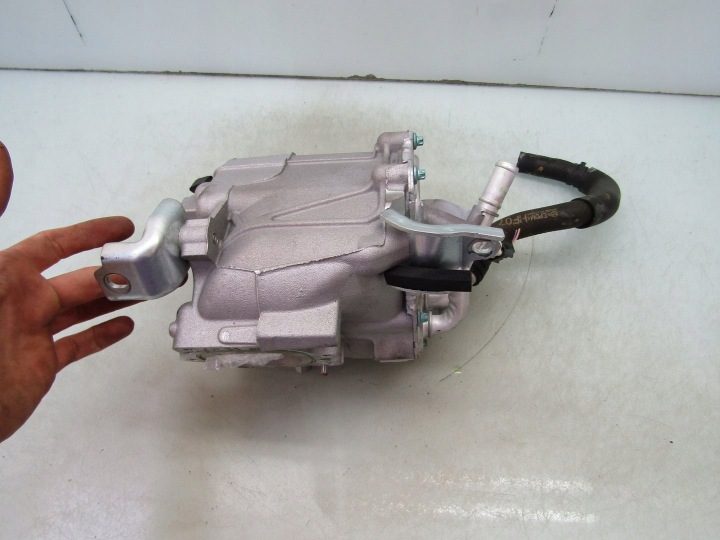 CX-30 2.0 SKYACTIV-X 20 г. РАДИАТОР ТОПЛИВА HF01-13565C A120G30D029, фото 2