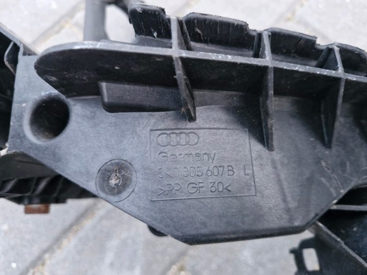 Audi A4 B8 рестайлинг левая направляющая фары оригинал, фото 3