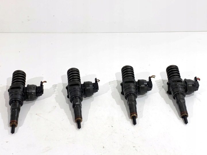 ФОРСУНКИ КОМПЛЕКТ VW GOLF V 038130073AG 1.9 105 л.с. 03-10, фото 1