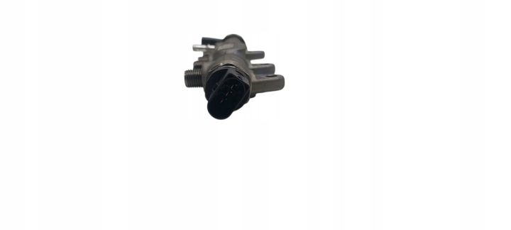 BMW F20 F45 F30 F48 F34 G30 G01 молдинг топливный B47 8514154, фото 3