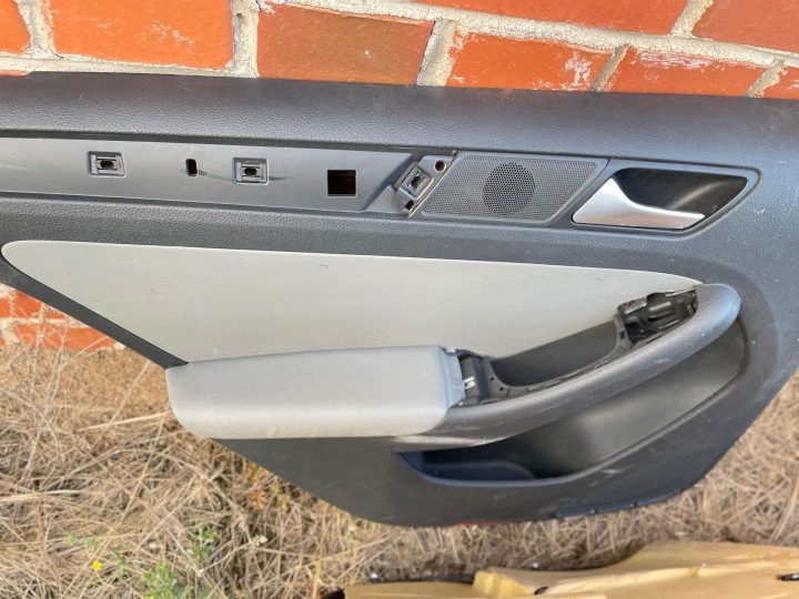 Комплект обшивок Volkswagen Jetta VI 5C6867211, фото 3