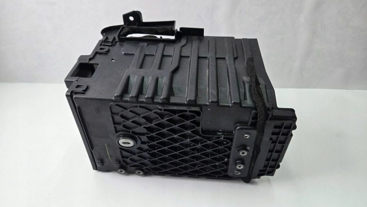 Range Rover Evoque L551 кожух аккумулятора, фото 1