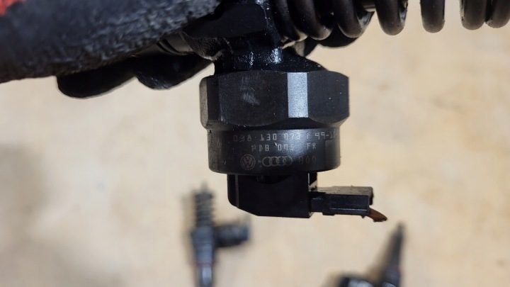 Форсунка Bosch Дизель 1.9 TDI 038130073AR, фото 9