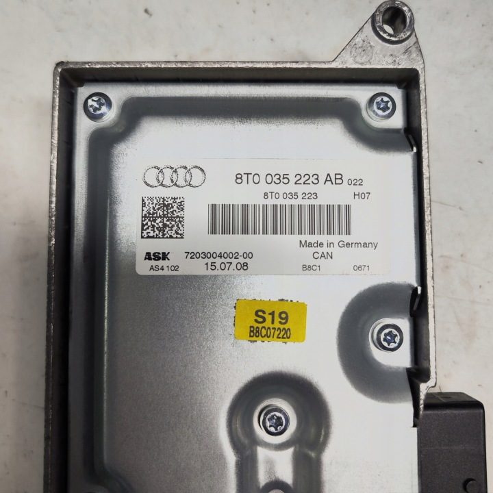 AUDI A4 B8 усилитель 8T0035223AB, фото 2