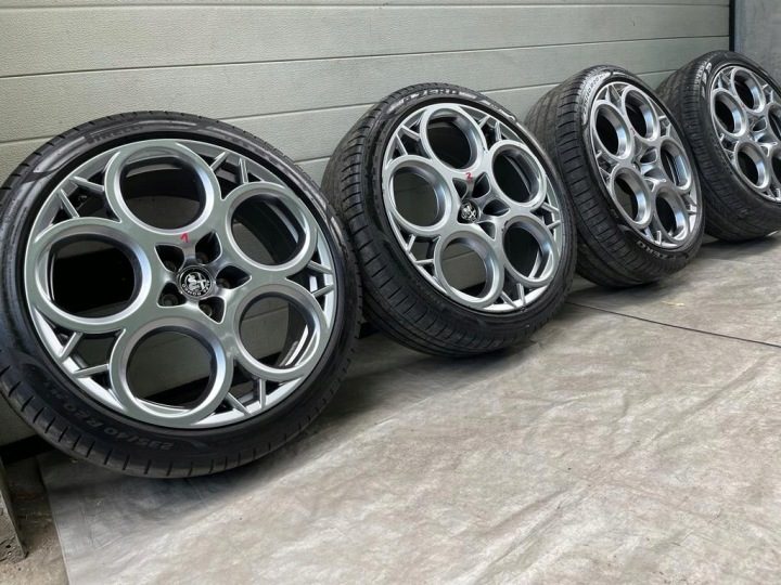 Alfa Romeo Tonale диски колеса алюминиевые 20", фото 1
