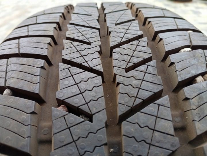 Шина зимняя Barum Polaris 5 215/60R17 100 В защита диска, усилитель (XL), фото 3