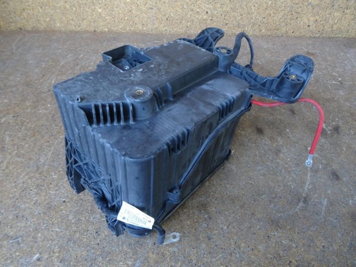 Audi Q3 8U рестайлинг 15-18 основание кожух аккумулятора 8U0915333 8U0915443, фото 7