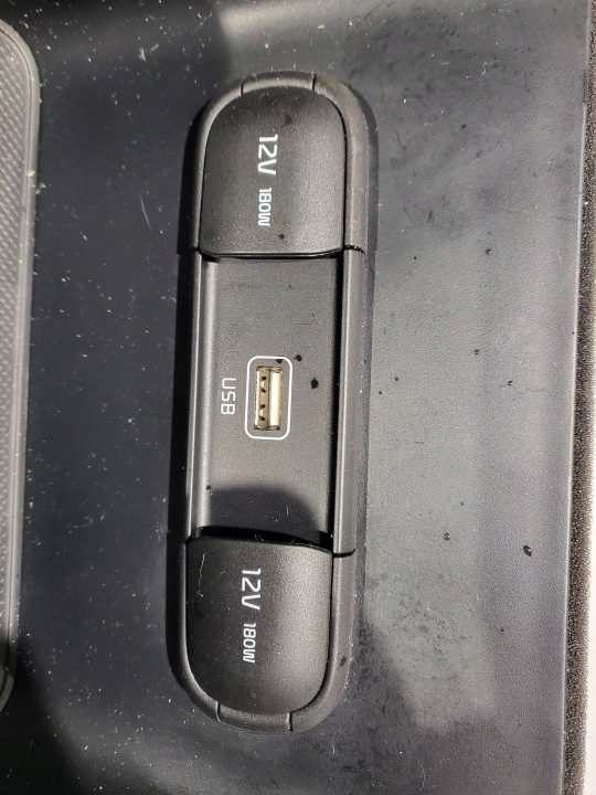KIA SPORTAGE IV ПАНЕЛЬ ПОЛКА ЦЕНТРАЛЬНОГО ТОННЕЛЯ USB 84681-F1200, фото 3