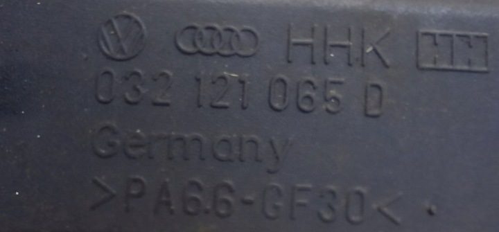 URO Parts 032121065D Трубка охлаждающей жидкости, фото 3