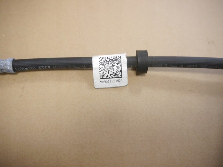 AUDI A4 A5 8W ТОРМОЗНОЙ ШЛАНГ ПЕРЕДНИЙ 8W0611708D, фото 2