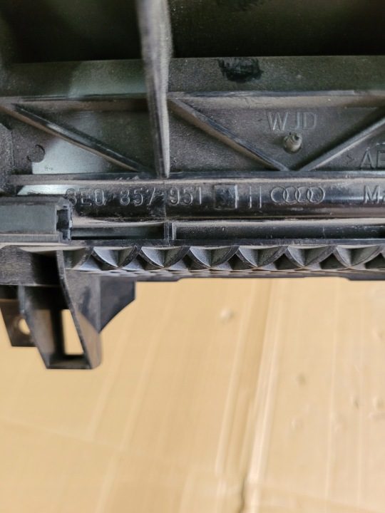 ПЕПЕЛЬНИЦА БАРДАЧОК 1 DIN 8E0857951F AUDI A4 B6, фото 4