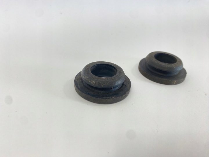 ОСНОВАНИЕ КРЕПЛЕНИЕ РЕЗИНКА РАДИАТОРА MERCEDES W123 W201 W124 W463 1235040412, фото 7