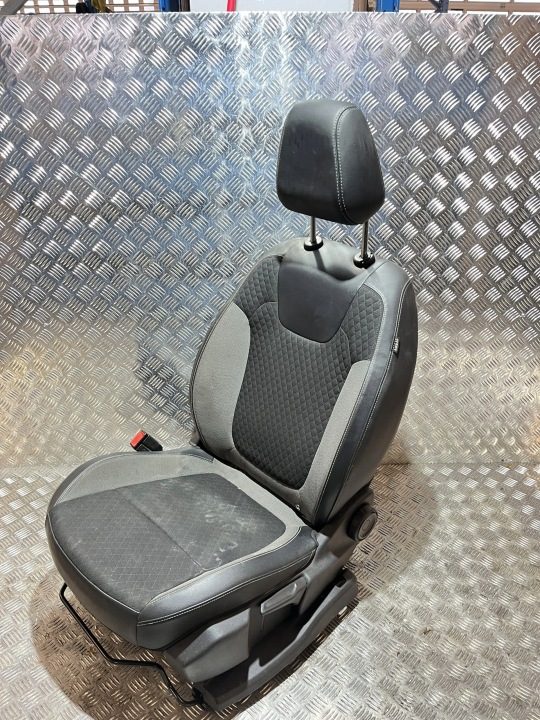 СИДЕНЬЕ ПЕРЕДНЕЕ ЛЕВОЕ OPEL GRANDLAND X 2017-, фото 1