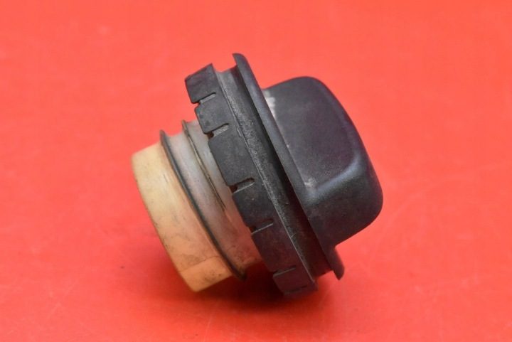 КРЫШКА ГОРЛОВИНЫ БЕНЗОБАКА TOYOTA YARIS 3 III 17-19, фото 4