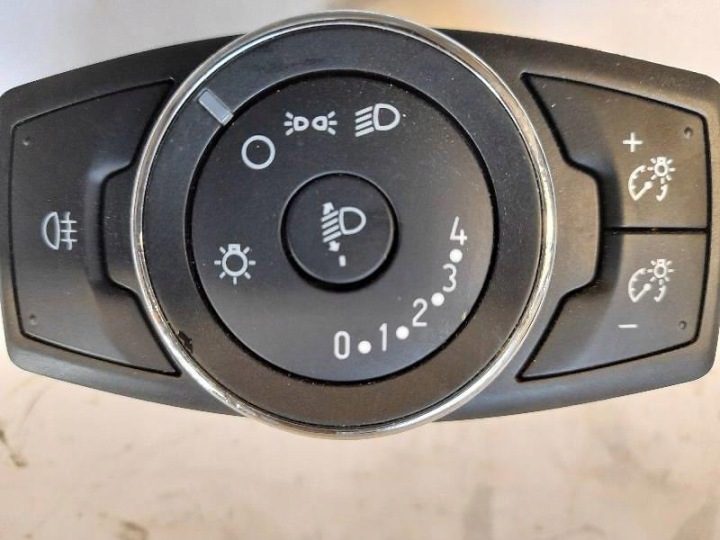 ПЕРЕКЛЮЧАТЕЛЬ СВЕТА ВЫКЛЮЧАТЕЛЬ AV1T13D061 FORD B MAX, фото 1