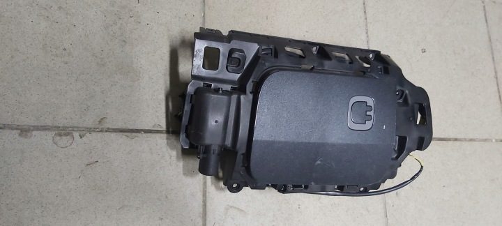 Лючок разъем зарядки Kia E-Soul EV II 2 19- 863C0-J2000, фото 3
