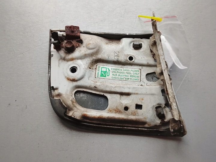 Лючок горловины бензобака Citroen C1 рестайлинг, фото 2