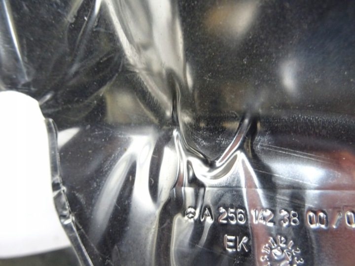 Mercedes W257 W213 W256 53 AMG теплозащитный экран двигателя A2561423700 комплект, фото 3