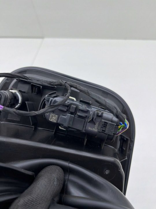 BMW X1 U11 лючок зарядки 9323528, фото 6