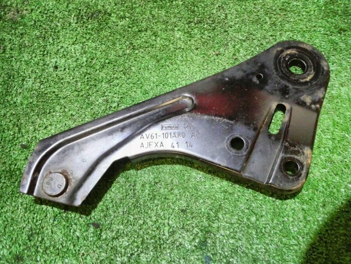 КРОНШТЕЙН ГЛУШИТЕЛЯ FORD FOCUS MK3 AV61-101A8AF, фото 1