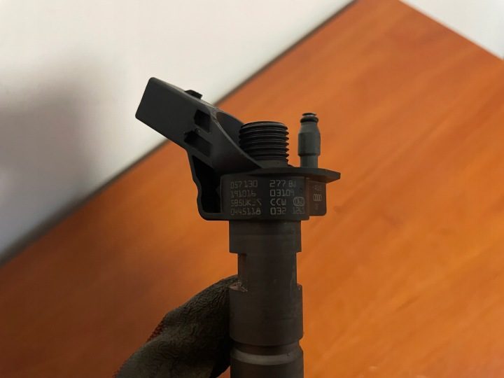 ФОРСУНКА AUDI VW VOLKSWAGEN BENTLEY 4.0 TDI 057130277BJ, фото 4