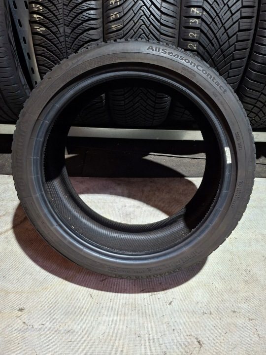 Шина всесезонная Continental AllSeasonContact 225/40R18 92 В сцепление на снегу (3PMSF), защита диска, усилитель (XL), фото 3