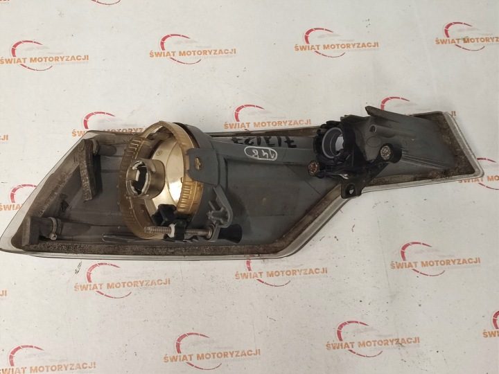 CITROEN C5 II X7 09 г. противотуманная фара левая передняя АНГЛИЯ 271561-00, фото 2