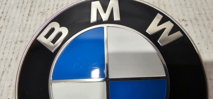 НОВАЯ ОРИГИНАЛЬНАЯ ЭМБЛЕМА ЗНАЧОК ЗАДНИЙ BMW (74 мм) - 8219237, фото 3