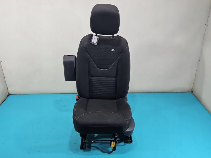 Сиденье левое переднее водителя Renault Clio IV 12-16 EU 5D, фото 1