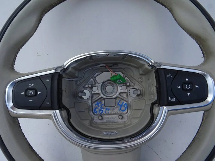 Volvo XC60 II РУЛЬ, фото 3