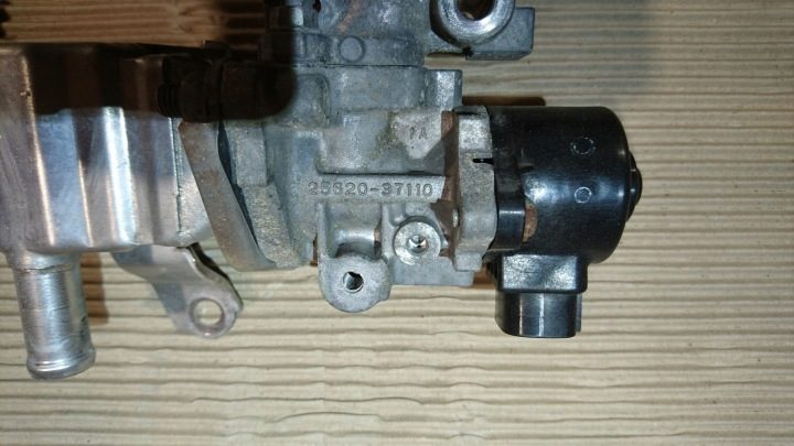 Радиатор клапан выхлопных газов EGR Prius III Auris I E15 1.8 Гибрид 25620-37110, фото 3